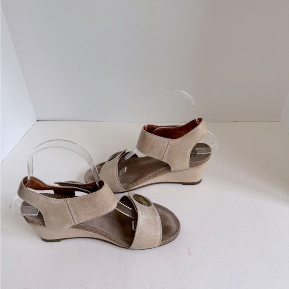 Taos Carousel Tan Leather Wedge Ankle Strap Comfort Sandals Size EU 37 - Picture 6 of 10